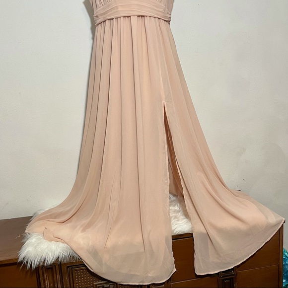 Lulu’s NWT Thoughts Of Hue Gardenia Formal Dress - Picture 6 of 12